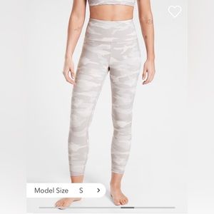 NWOT Athleta Elation 7/8 camo tight